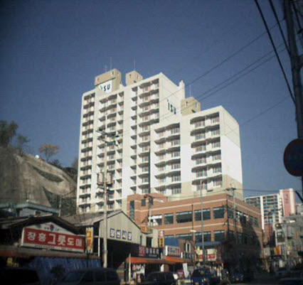 Changsin-dong Isu Apartment