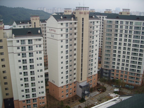Zone 5 C-1BL apartment construction in Uiwang Cheonggye